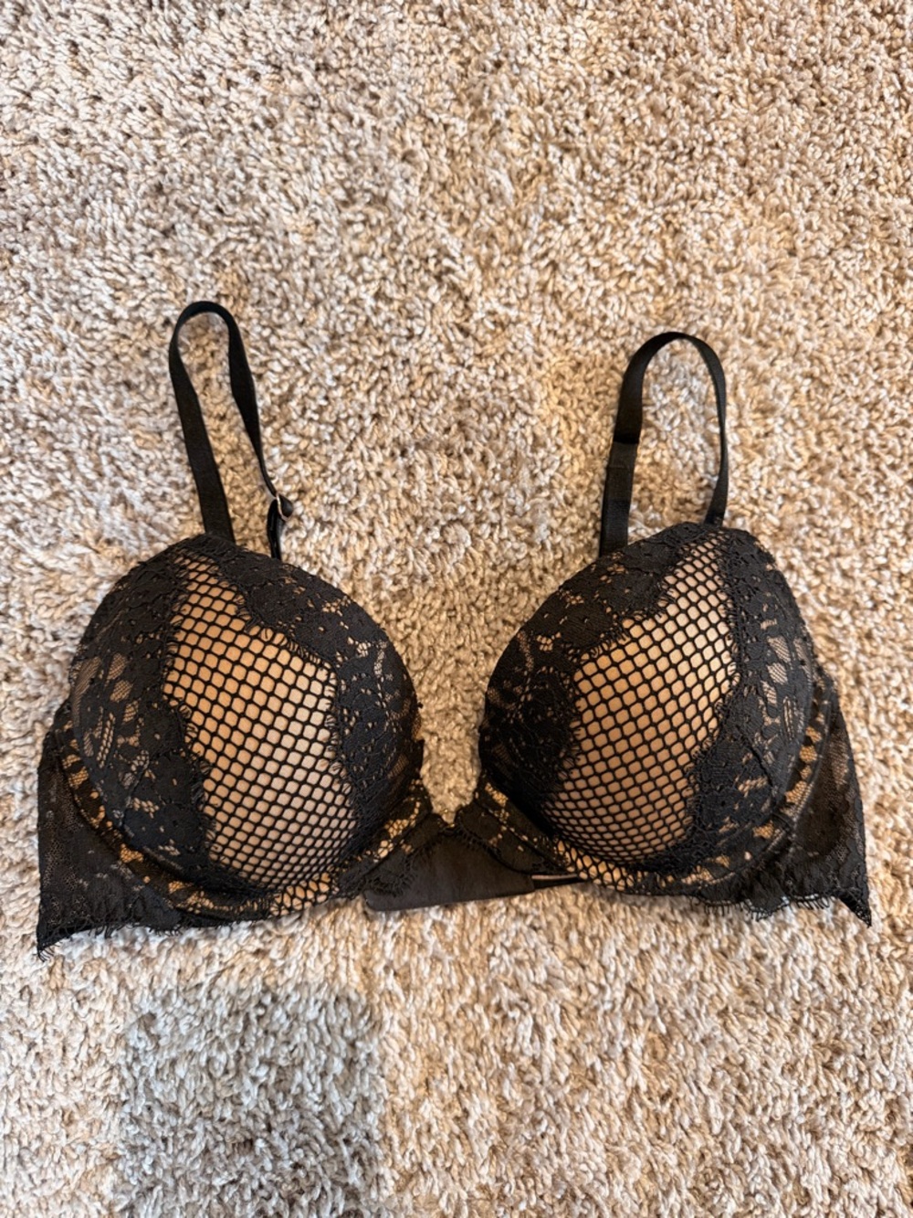 Victoria's Secret Bombshell Plunge Black Lace Mesh Push-Up Bra 32B